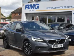 Used 2019 Volvo V40 CC Estate | £6,250 (Super price)