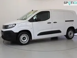 White New 2024 Vauxhall Combo S MPV | £17,899 (Good price)