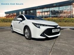 White Used 2022 Toyota Corolla Estate | £17,995 (Fair price)