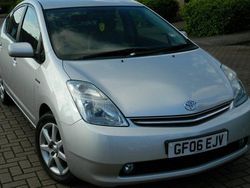 Silver Used 2006 Toyota Prius Hatchback | £4,495 (Expensive)