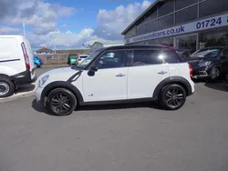 White Used 2012 Mini Cooper S Countryman SUV | £6,994 (Fair price)