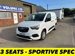 White Used 2019 Vauxhall Combo Sportive MPV | £6,250 (Fair price)