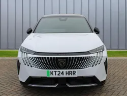 White Used 2024 Peugeot e-3008 GT SUV | £29,469