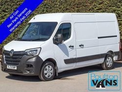 White Used 2023 Renault Master Business Van | £17,450 (Good price)