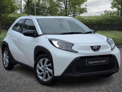 White Used 2022 Toyota Aygo X PURE SUV | £11,985