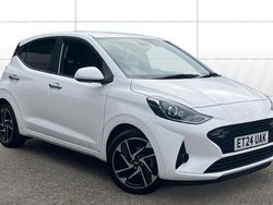 White Used 2024 Hyundai i10 Premium Hatchback | £16,009 (Fair price)