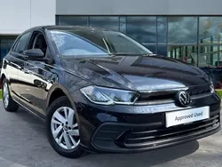 Deep black pearlescent Used 2022 VW Polo Life Hatchback | £15,575 (Fair price)