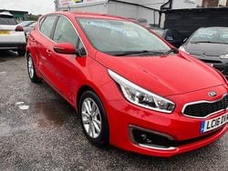 Red Used 2016 Kia Ceed Hatchback | £7,495 (Fair price)