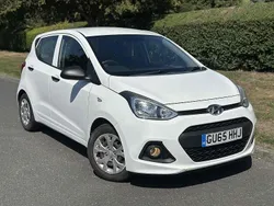 White Used 2015 Hyundai i10 Hatchback | £4,290 (Fair price)