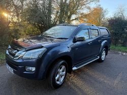 Blue Used 2015 Isuzu D-Max Pickup | £9,995 (Fair price)
