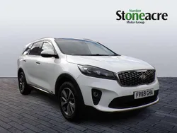 White Used 2019 Kia Sorento 3 SUV | £15,999 (Fair price)