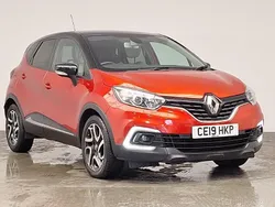 Red Used 2019 Renault Captur Iconic SUV | £10,998 (Fair price)