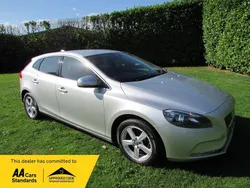 Silver Used 2014 Volvo V40 SE Estate | £7,999 (Fair price)