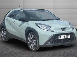 Persian salt with black Used 2025 Toyota Aygo X SUV | £15,295