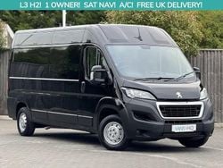 Black Used 2022 Peugeot Boxer Van | £12,995 (Fair price)