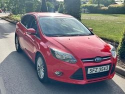 Red Used 2014 Ford Focus Zetec Estate | £3,495 (Fair price)