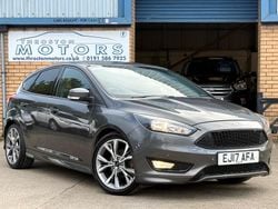 Grey Used 2017 Ford Focus ST-Line Hatchback | £5,695 (Fair price)