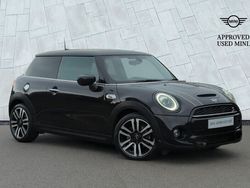 Black Used 2019 Mini Cooper S Exclusive Hatchback | £18,975 (Fair price)