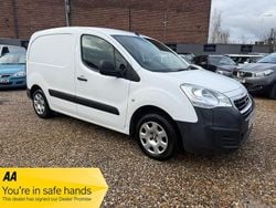 White Used 2017 Peugeot Partner MPV | £3,995 (Fair price)