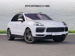 White Used 2022 Porsche Cayenne Platinum Edition SUV | £66,990 (Expensive)