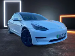White Used 2021 Tesla Model 3 Standard Range Sedan | £18,990 (Good price)