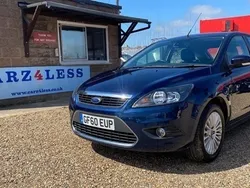 Blue Used 2010 Ford Focus Titanium Hatchback | £6,475 (Expensive)