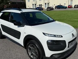 White Used 2015 Citroën C4 Cactus Feel Hatchback | £4,795 (A bit pricey)