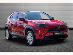Red Used 2023 Toyota Yaris Cross SUV | £21,295 (Good price)