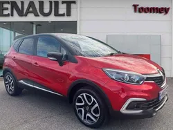 Red Used 2019 Renault Captur Iconic SUV | £9,990 (Fair price)