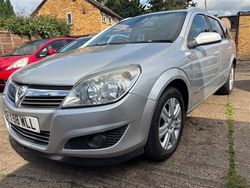 Sovereign silver Used 2008 Vauxhall Astra Design Edition Estate | £2,695 (Fair price)
