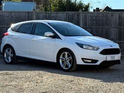 White Used 2015 Ford Focus Zetec Hatchback | £4,590 (Fair price)