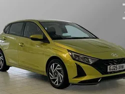 Green New 2025 Hyundai i20 Advanced Hatchback | £17,846 (Fair price)