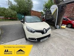 White Used 2015 Renault Captur Dynamique SUV | £7,495 (Fair price)
