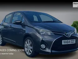 Grey Used 2015 Toyota Yaris Hybrid Hatchback | £9,999 (Fair price)
