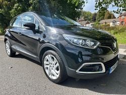 Black Used 2016 Renault Captur Dynamique SUV | £8,350 (Fair price)
