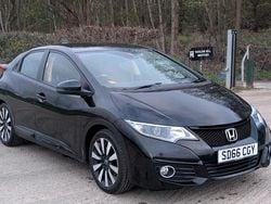 Black Used 2017 Honda Civic SE Plus Hatchback | £11,345 (Good price)