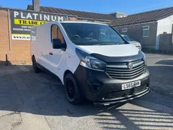White Used 2015 Vauxhall Vivaro Van | £6,995 (Fair price)