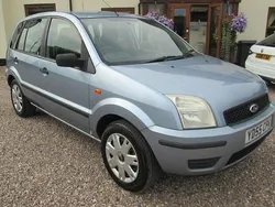 Blue Used 2005 Ford Fusion Hatchback | £1,480 (Good price)