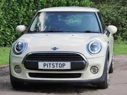 Pepper white Used 2018 Mini ONE Classic Hatchback | £11,900 (Fair price)