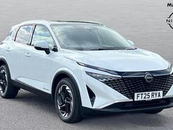 Pearl white New 2025 Nissan Qashqai N-Connecta SUV | £29,250