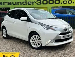 White Used 2016 Toyota Aygo X-pure Hatchback | £6,150 (Fair price)