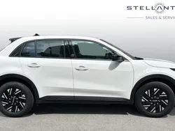 White Used 2024 Fiat 600E Red SUV | £18,491 (Super price)