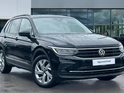 Black Used 2022 VW Tiguan Life SUV | £18,780 (Fair price)