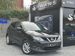 Black Used 2014 Nissan Qashqai Premium Edition SUV | £6,795 (Fair price)