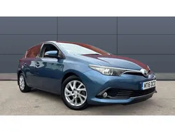 Blue Used 2016 Toyota Auris Hatchback | £7,244 (Fair price)