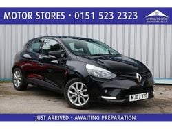 Black Used 2017 Renault Clio IV Play Hatchback | £5,195 (Fair price)