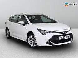 White Used 2022 Toyota Corolla Estate | £18,975 (Good price)