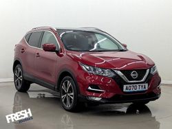 Flame red Used 2020 Nissan Qashqai N-Connecta SUV | £13,790 (Good price)