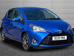 Blue Used 2019 Toyota Yaris Hatchback | £10,050 (Fair price)