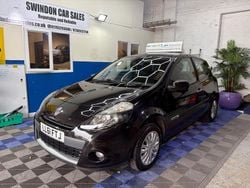 Black Used 2011 Renault Clio II Hatchback | £2,599 (A bit pricey)